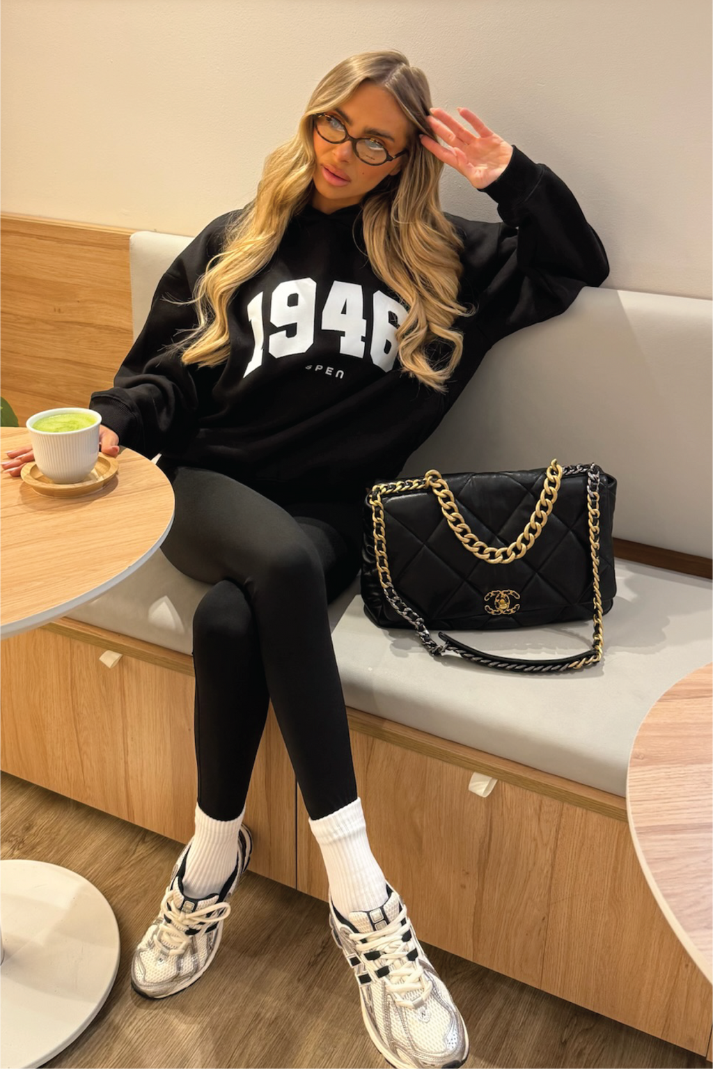 1946 ESSENTIAL BLACK PRINTED HOODIE