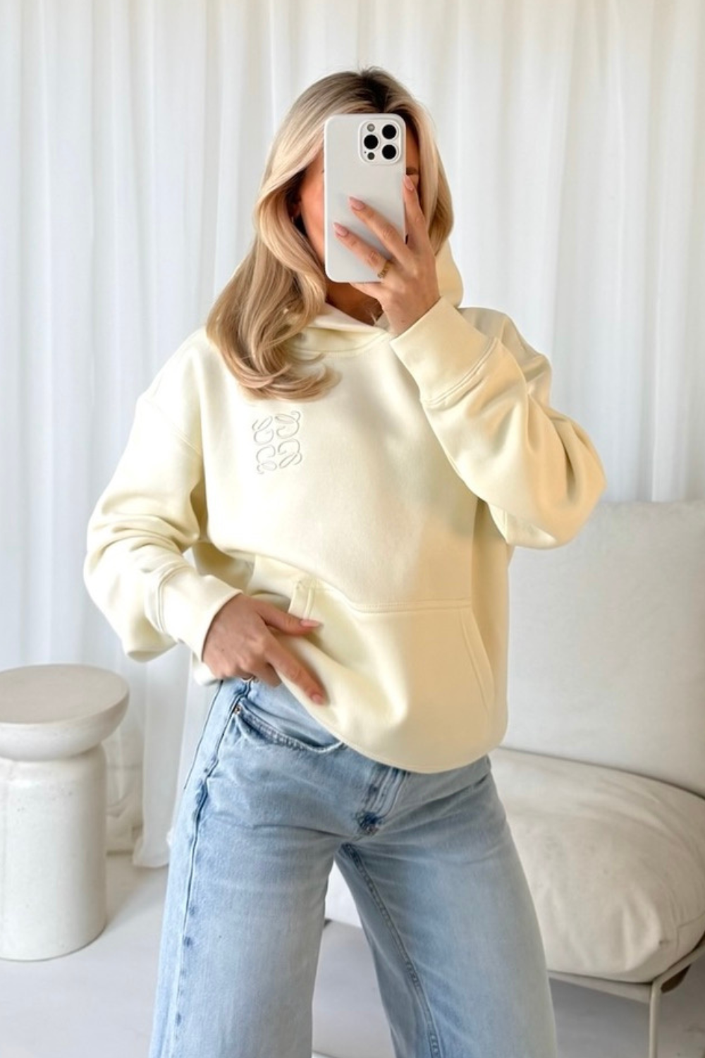 GeGe embroidered butter relaxed hoodie