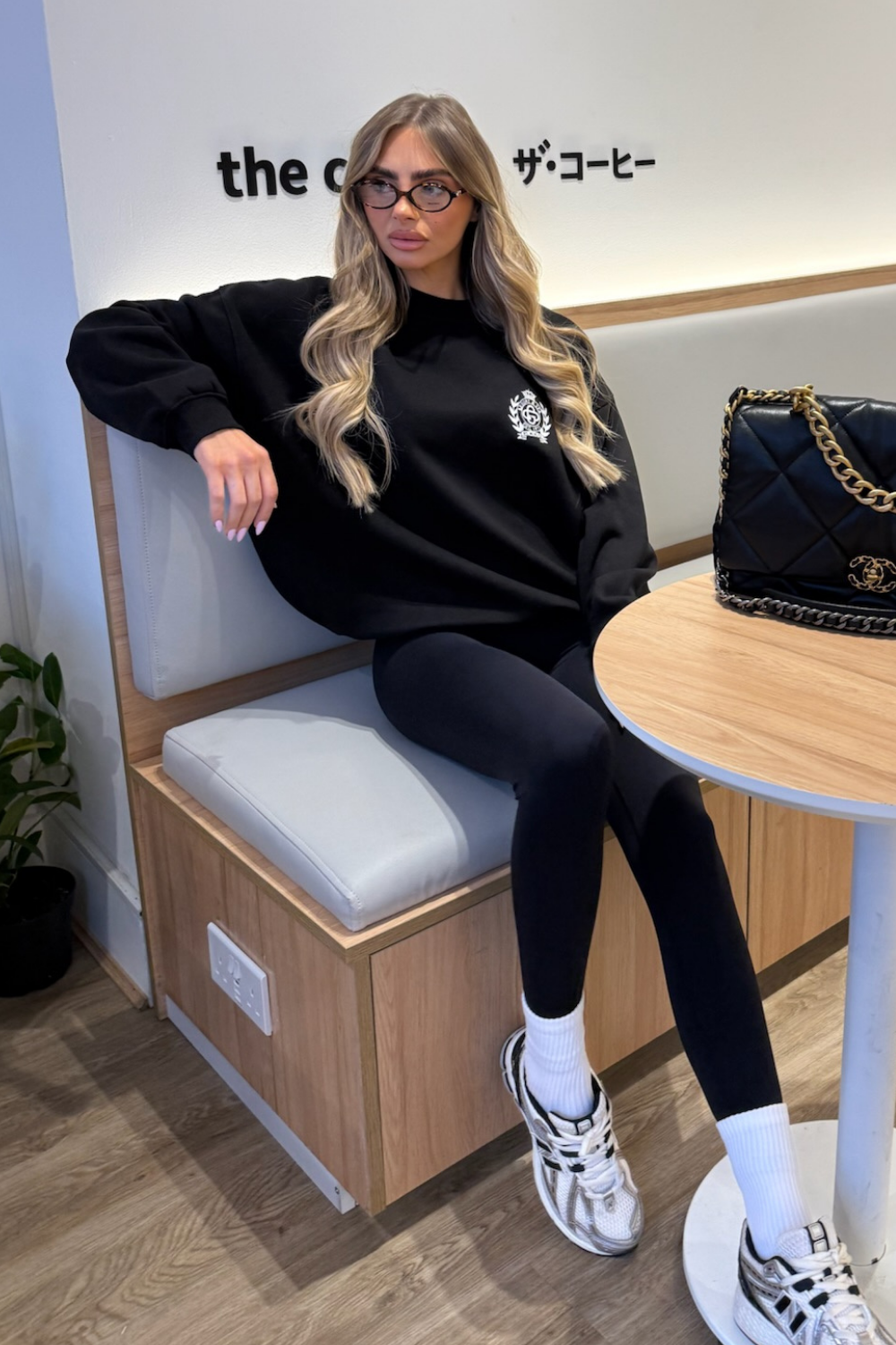 ST MORITZ BLACK EMBROIDERED SWEATER