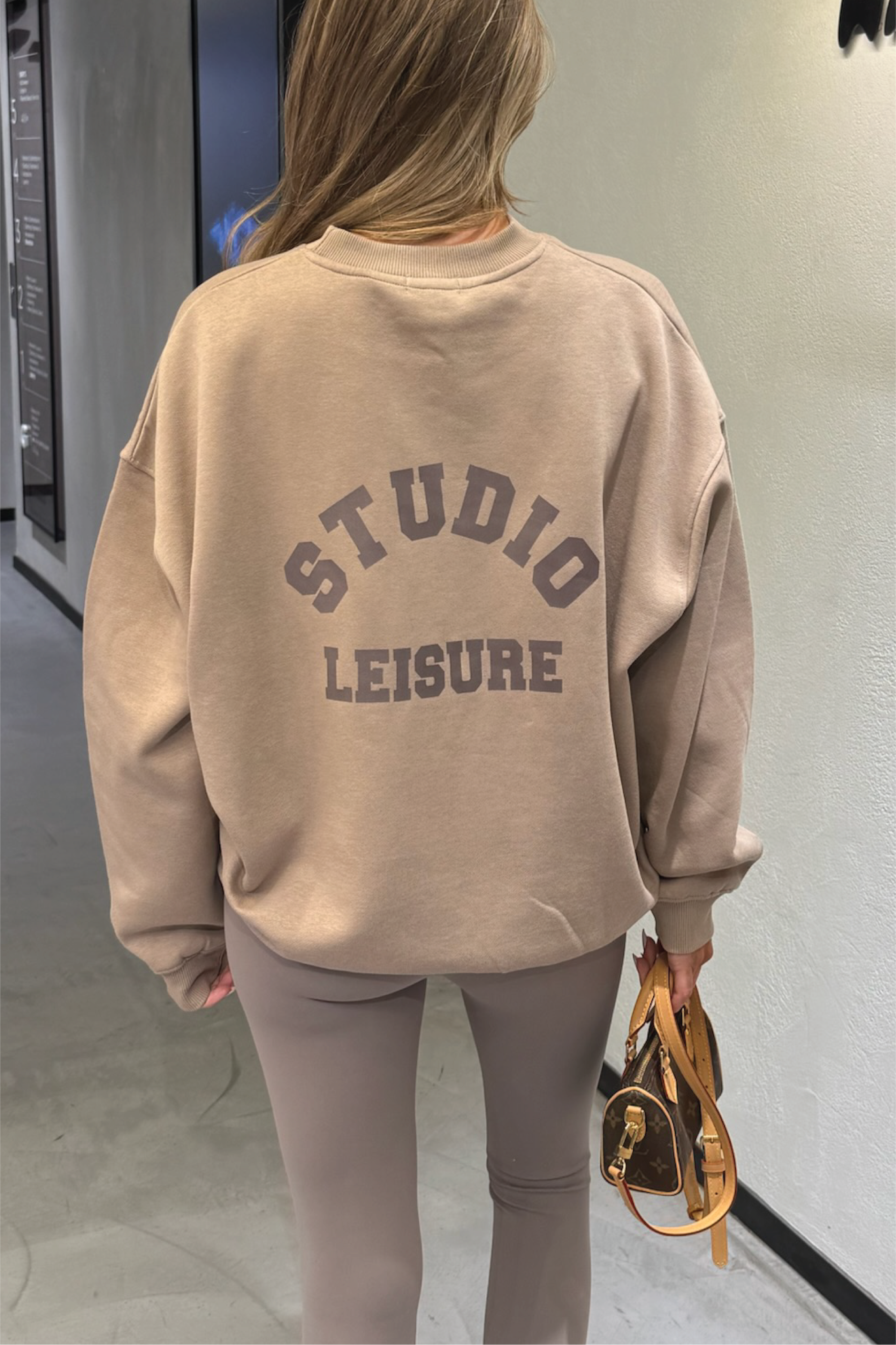STUDIO LEISURE ESSENTIAL MOCHA PRINTED SWEATER