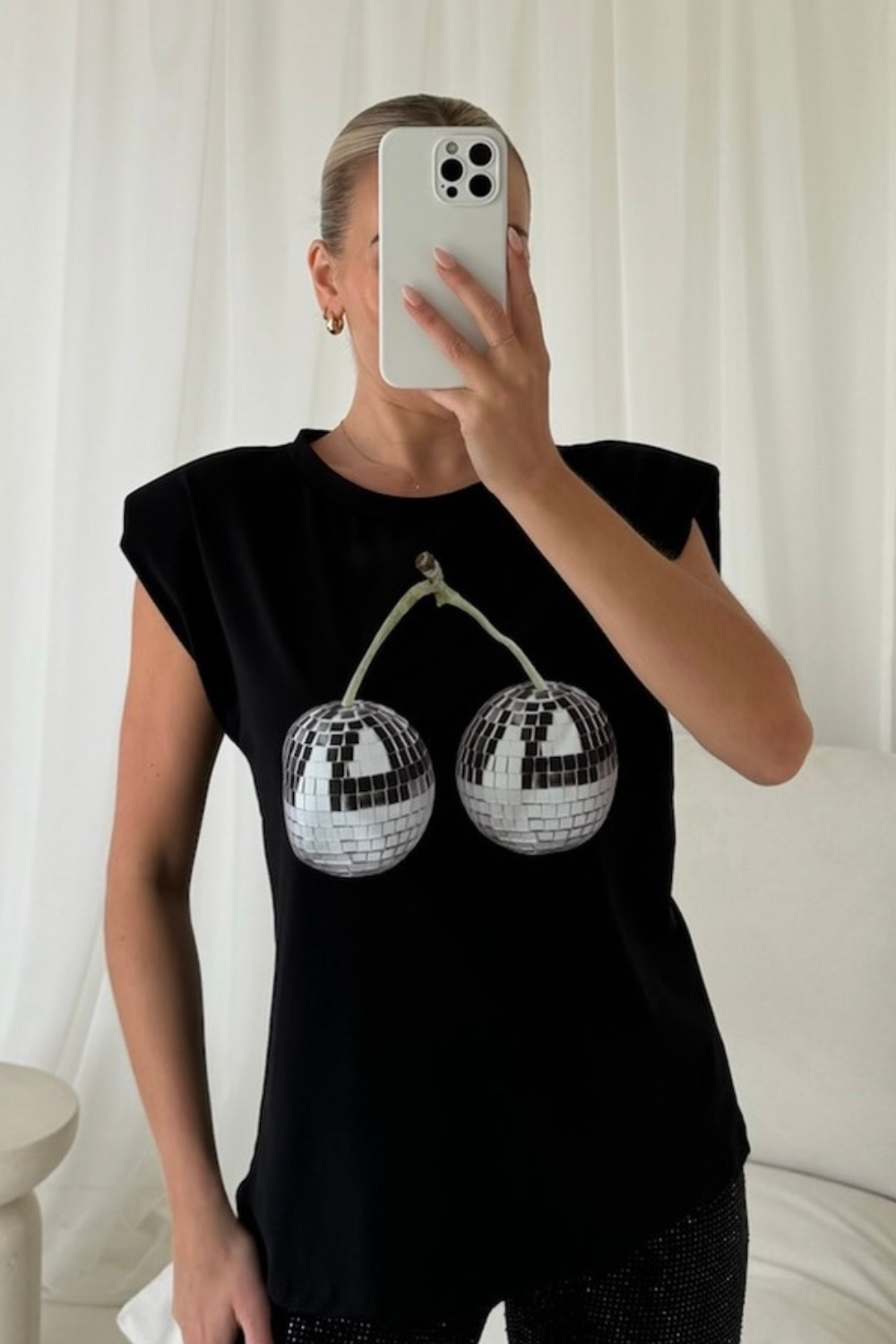 Disco cherry black shoulder pad t-shirt