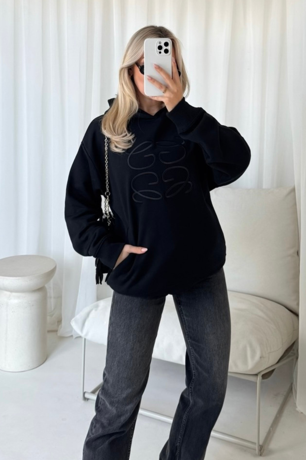 GeGe black embroidered oversized hoodie