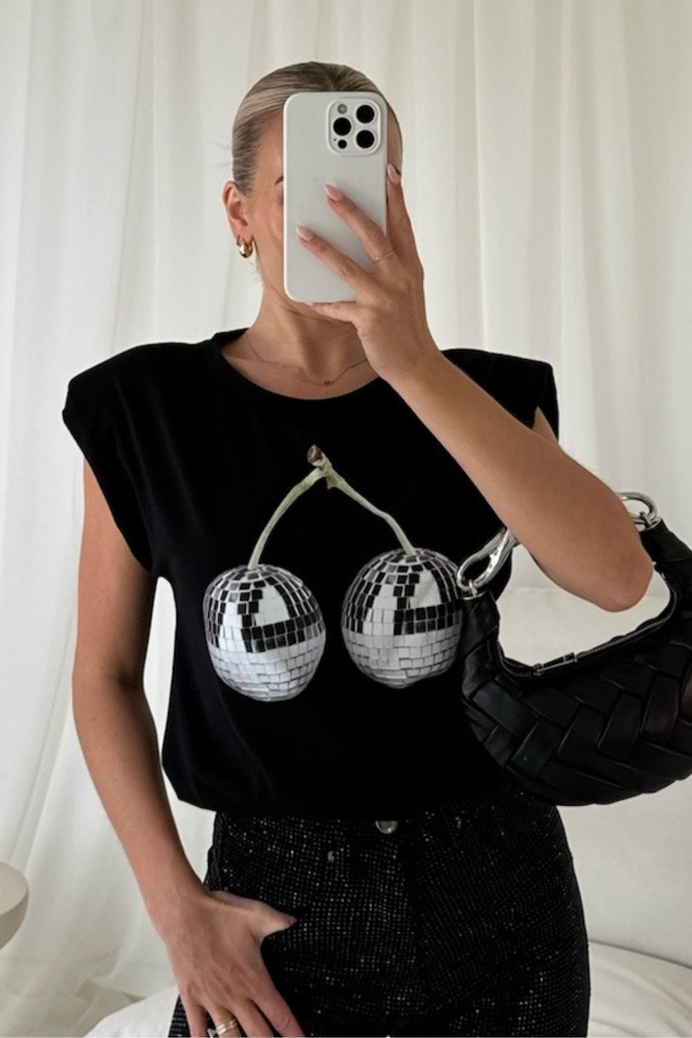 Disco cherry black shoulder pad t-shirt