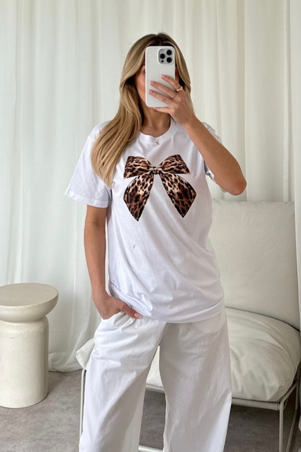 leopard bow printed white T-shirt