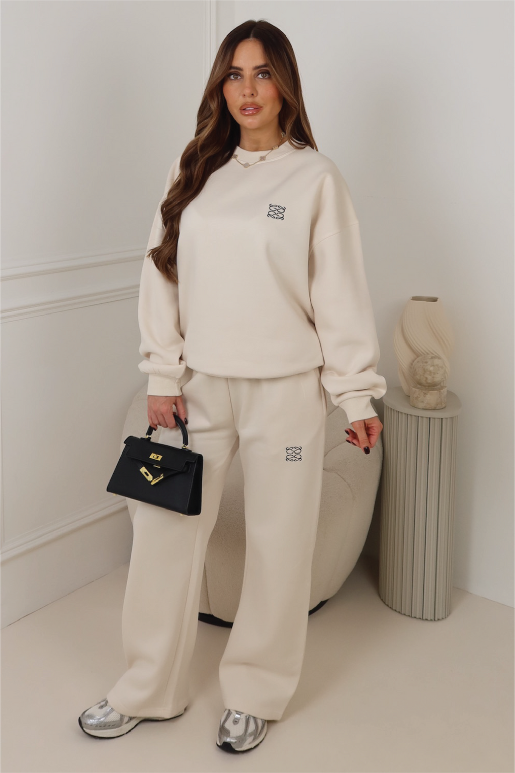 GEGE EMBROIDERED IVORY PREMIUM ESSENTIAL RELAXED SWEATSHIRT