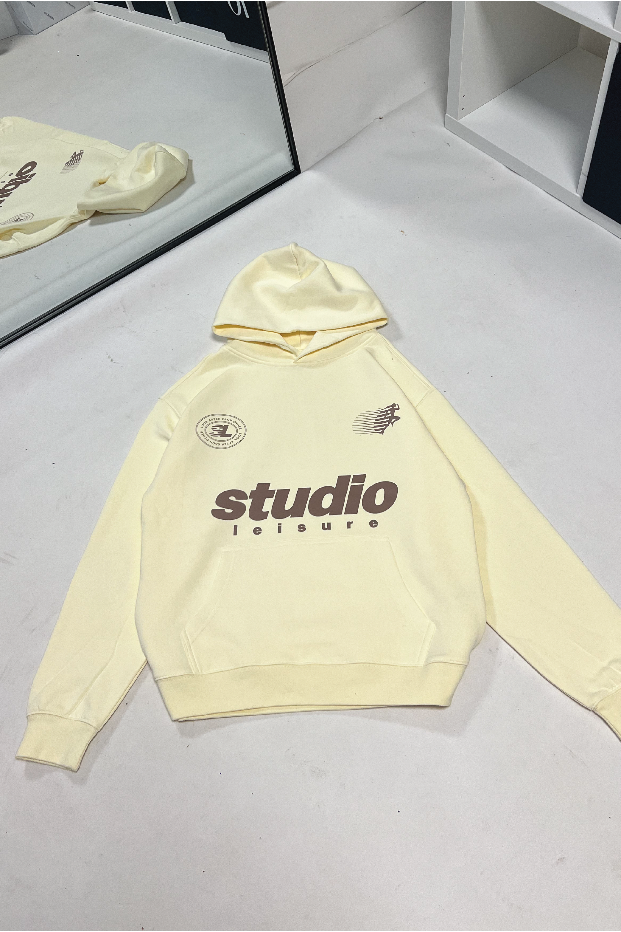 Studio leisure butter printed hoodie
